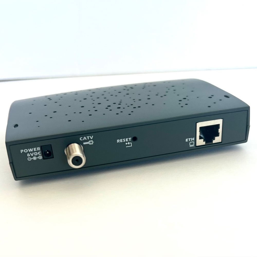 ZyXEL Cable Modem - Picture 2 of 5